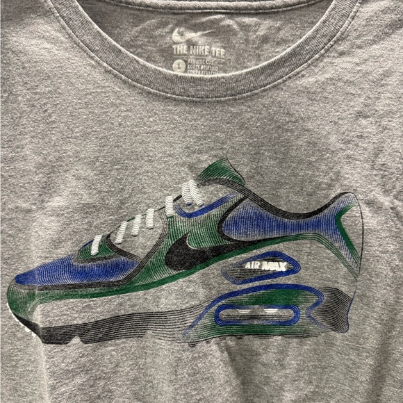 Nike duo - Gray & Navy T-Shirt with Sneaker Graphic - Picture 4 of 11